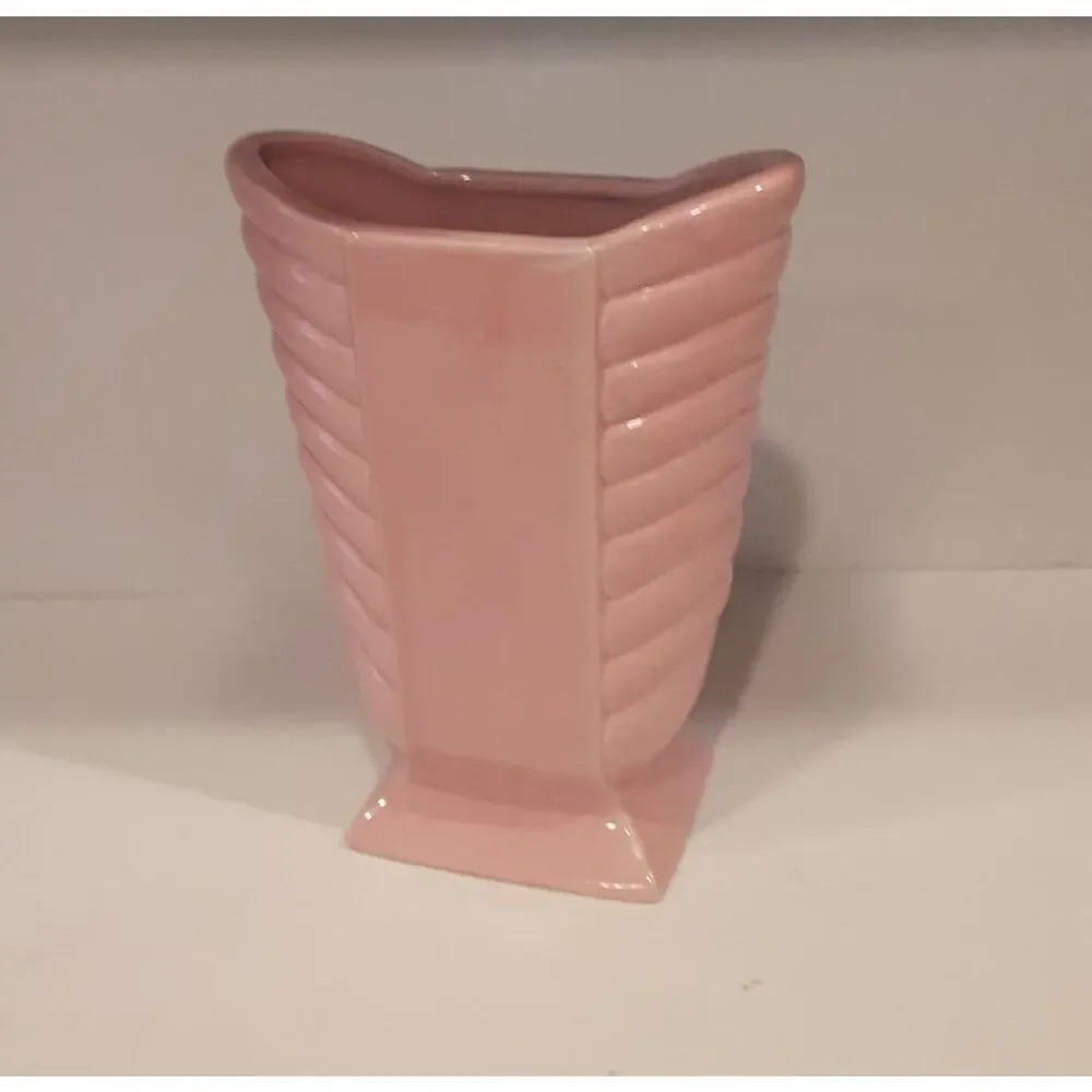 Vintage Art Deco Pink Ribbed Vase Retro Elegance 8.25